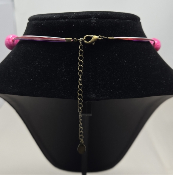 Pretty In Pink Womens Necklace Rhinestones On A Antique Look Metal & Beads Adj - Picture 6 of 10